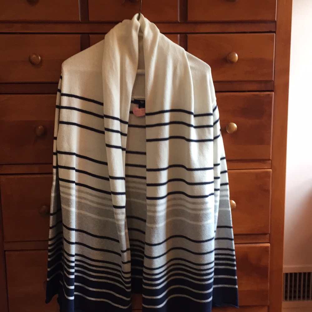 Cardigan sweater